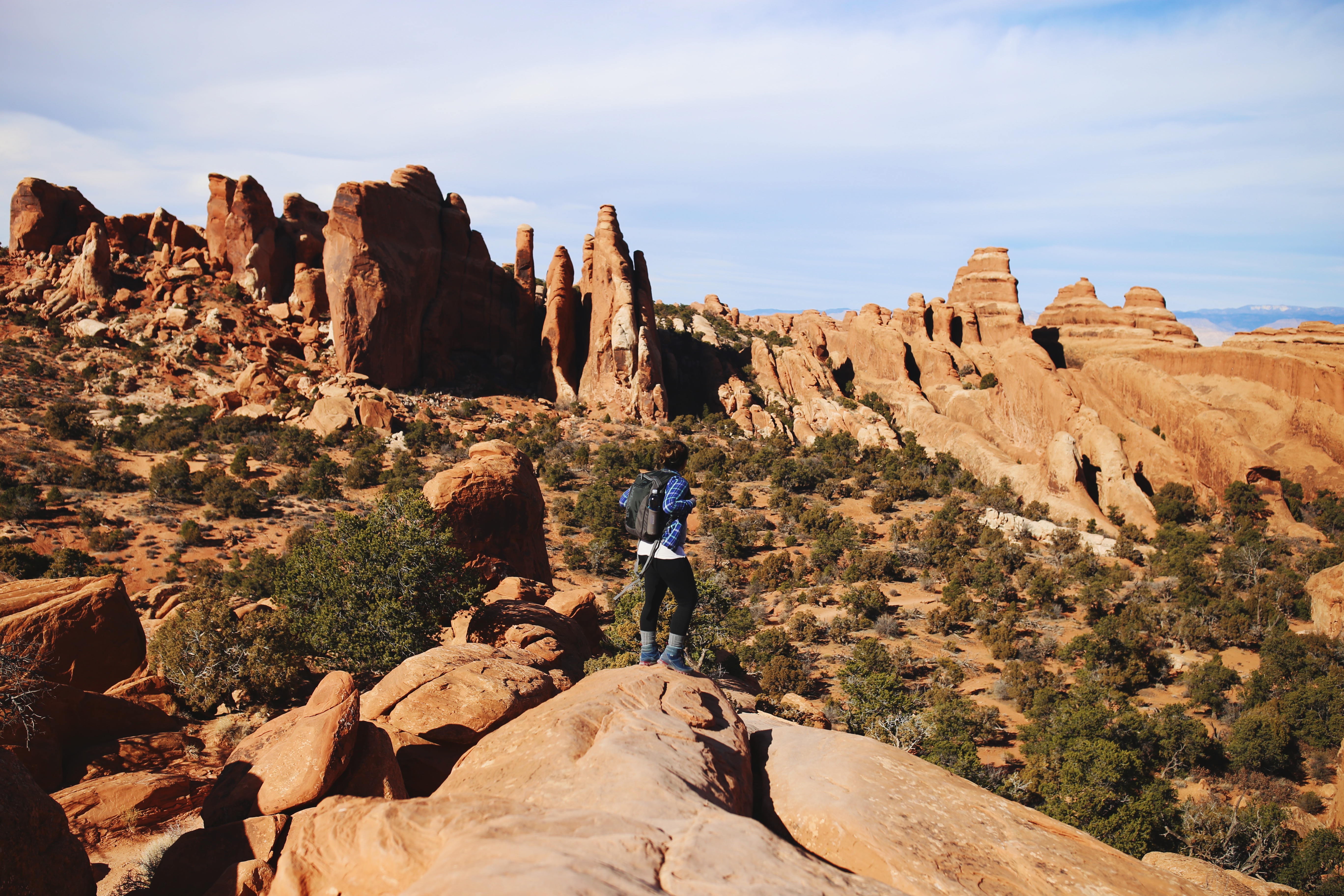 great outdoors, devils garden trail, red rocks, girl hiking, desert